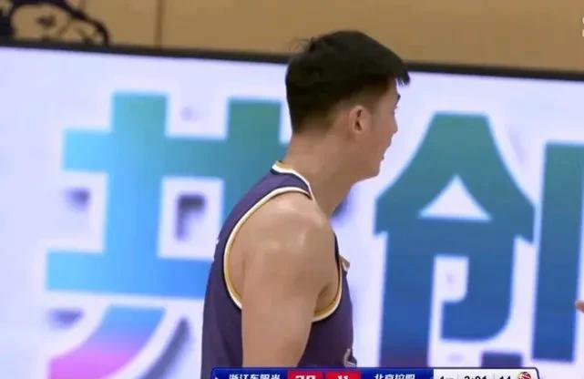 台湾队主场遭遇大败,连败两场 台湾队主场遭遇大败,连败两场