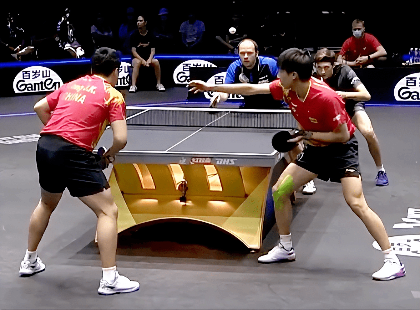 德国队碾压英格兰队,马龙高光表现 德国队碾压英格兰队,马龙高光表现