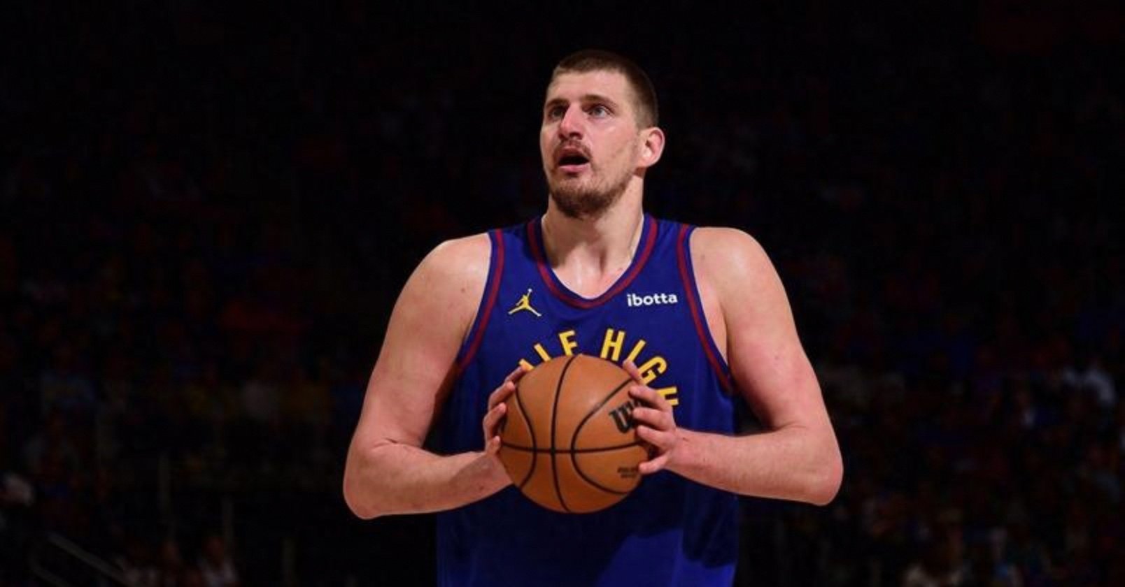 掘金强势日本男篮，约基奇制霸全场