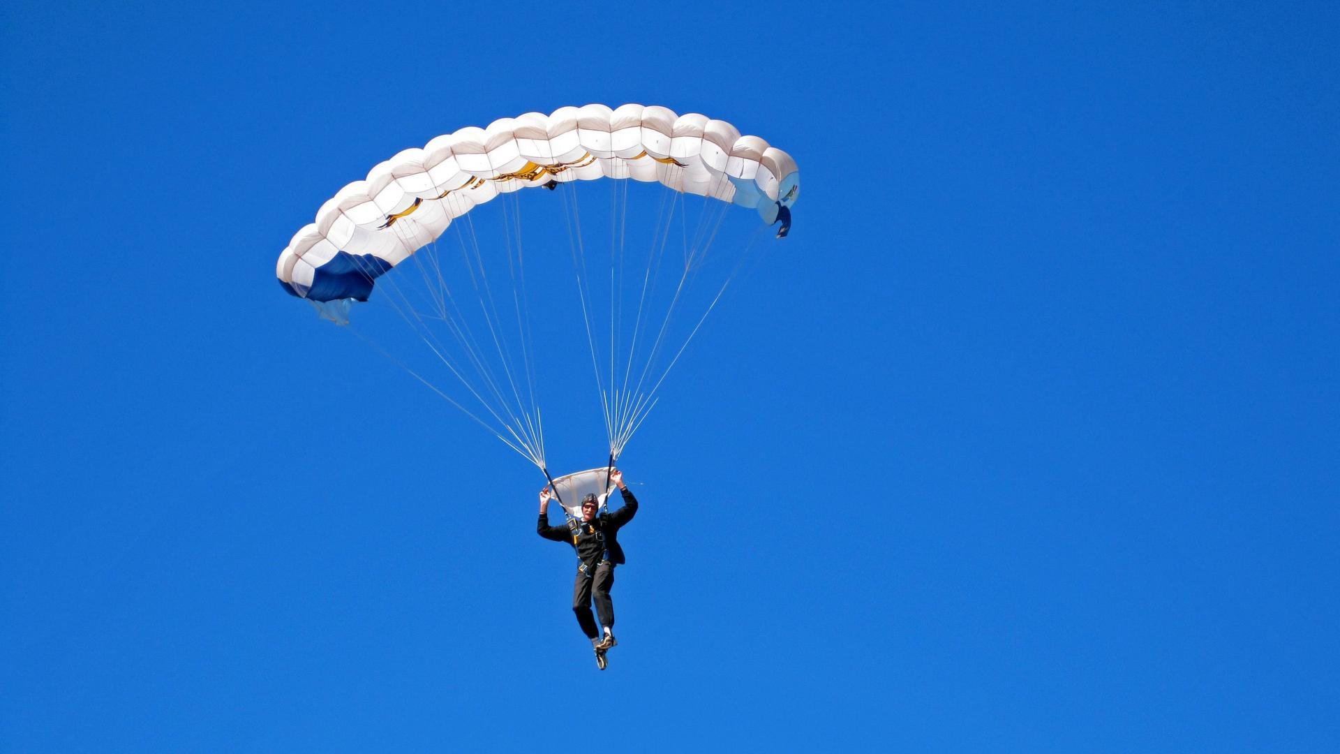 爵士火力全开压制广东,欧文末节封神定乾坤