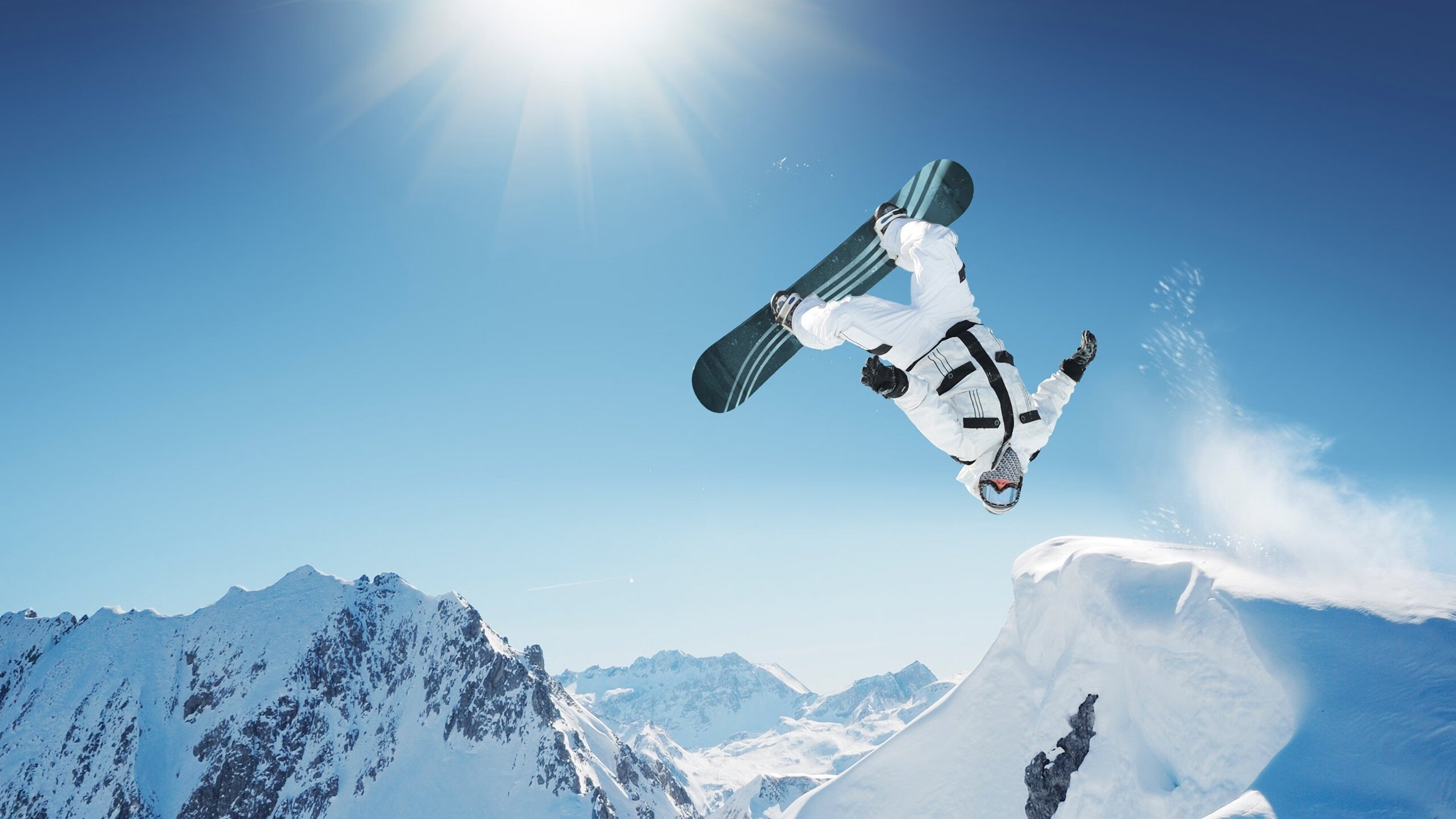 历史性颠覆，ATP总决赛横扫拉沃尔杯，纳达尔关键制胜重塑网坛格局